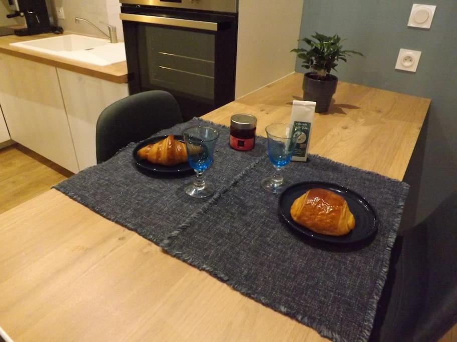 Appartement Cosy Hyper Centre, Tres Tranquille أنجير المظهر الخارجي الصورة